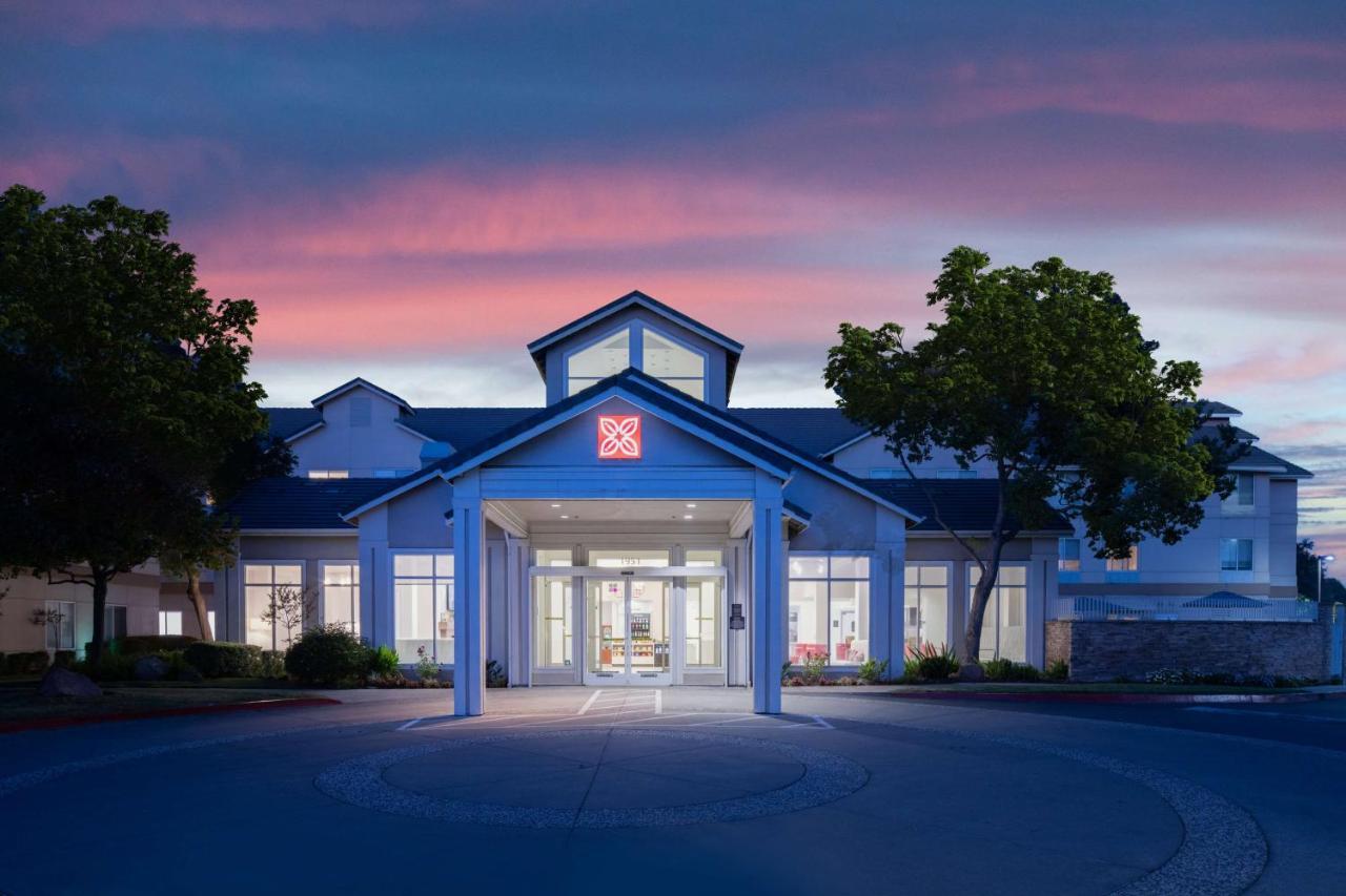 Hilton Garden Inn Roseville Eksteriør billede