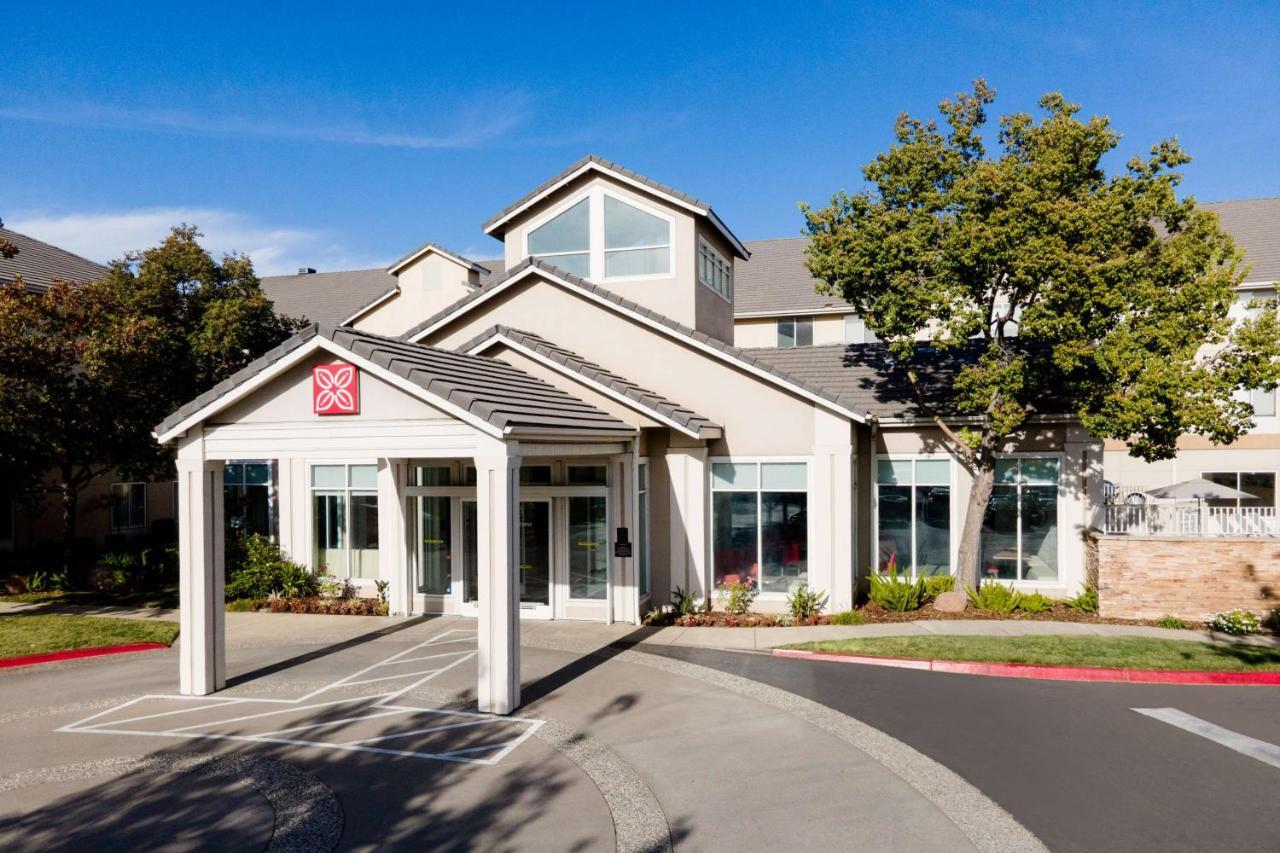 Hilton Garden Inn Roseville Eksteriør billede