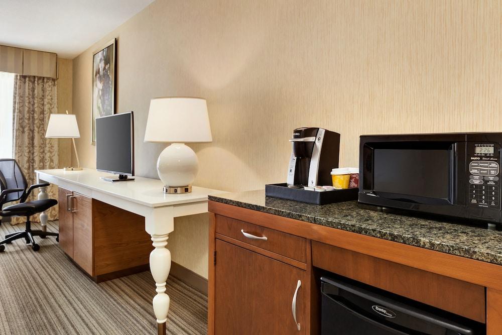 Hilton Garden Inn Roseville Eksteriør billede
