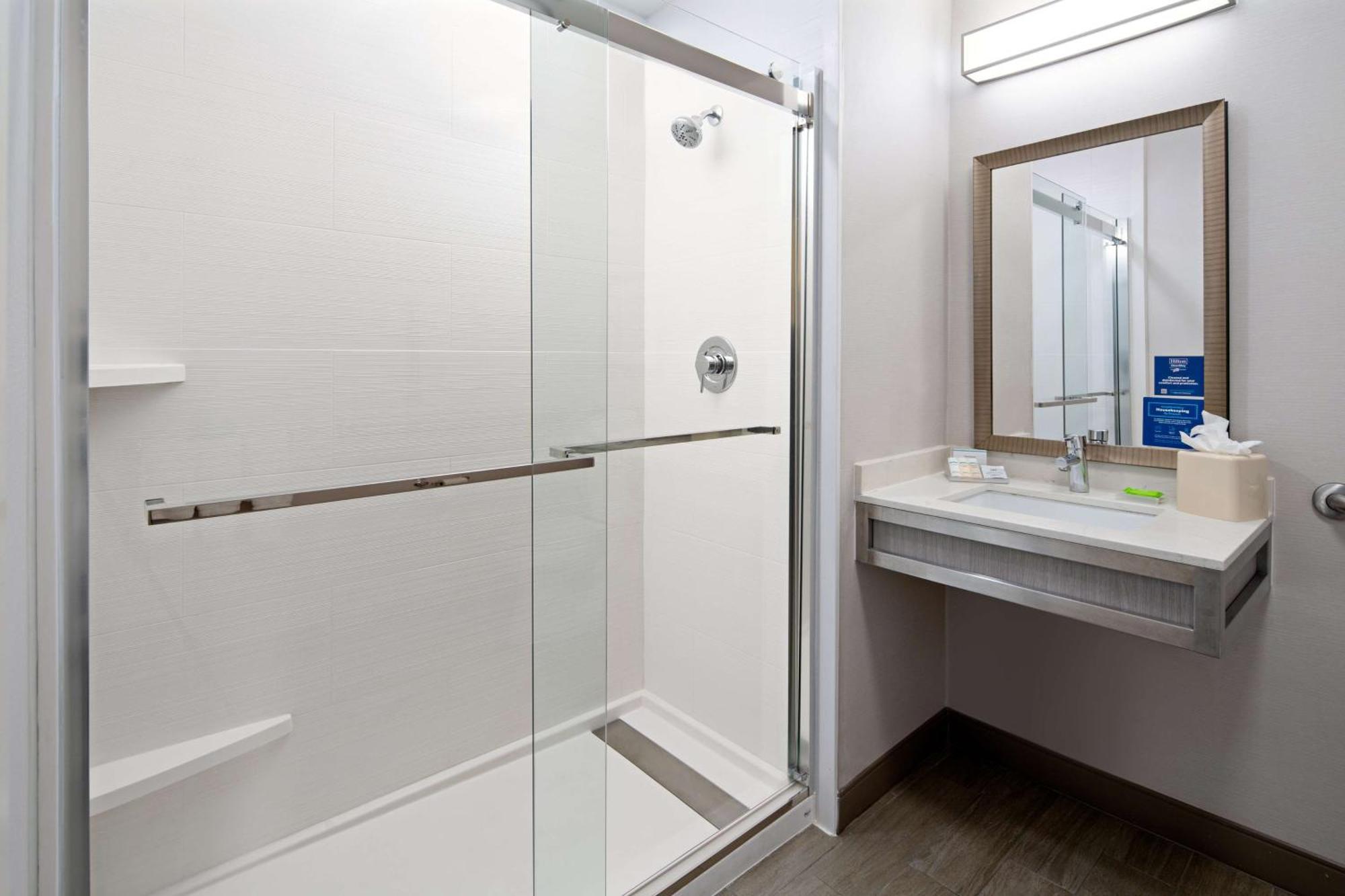 Hilton Garden Inn Roseville Eksteriør billede