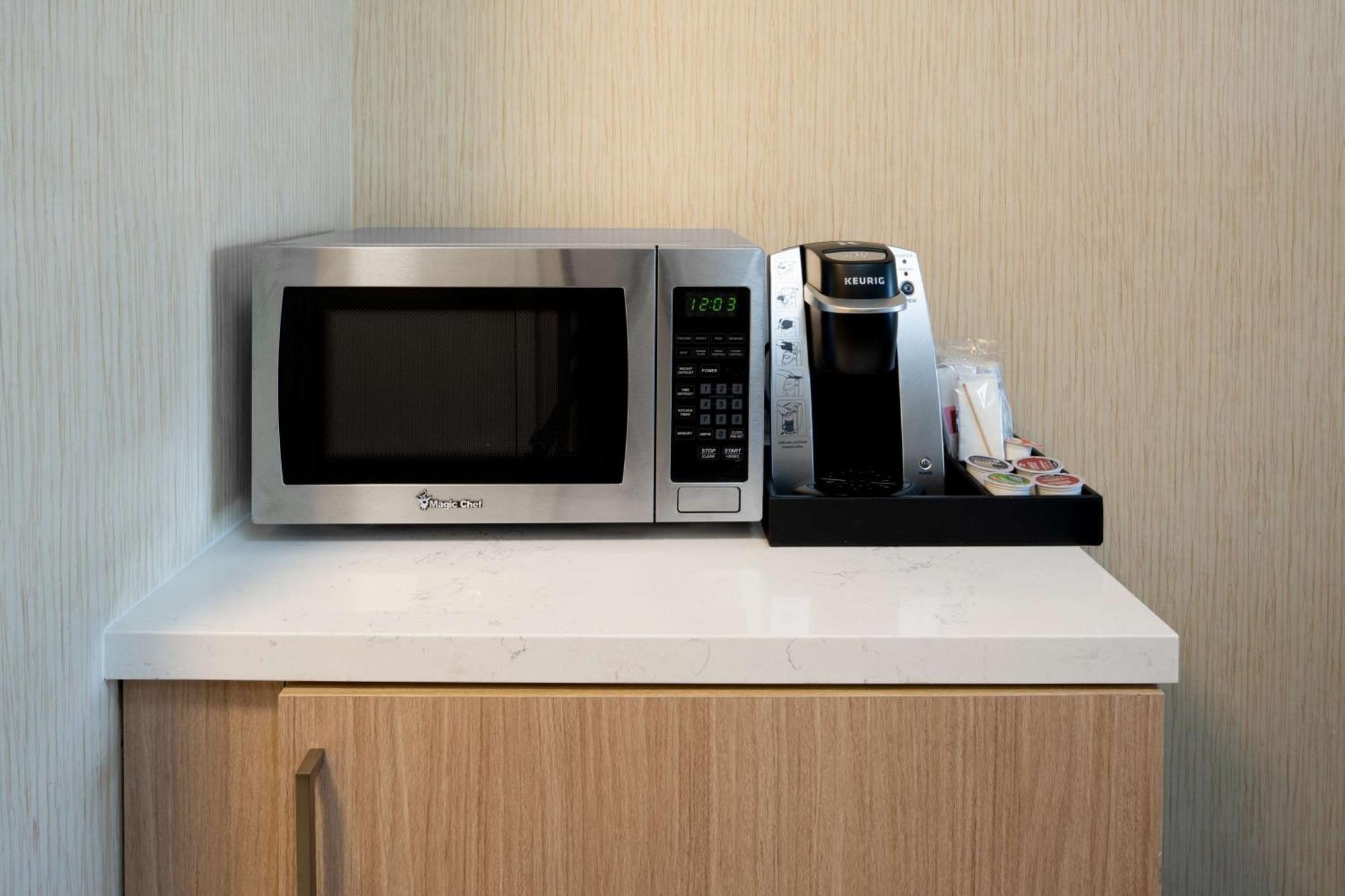 Hilton Garden Inn Roseville Eksteriør billede