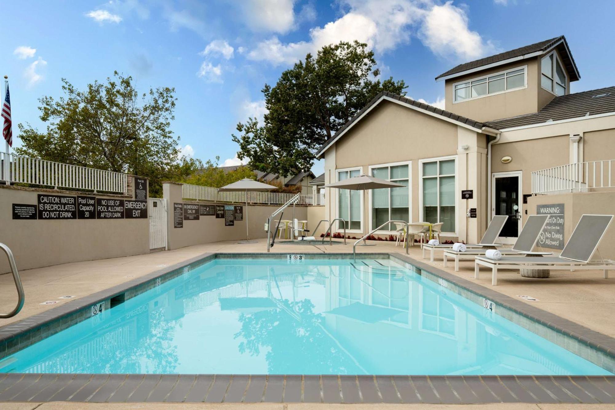 Hilton Garden Inn Roseville Eksteriør billede