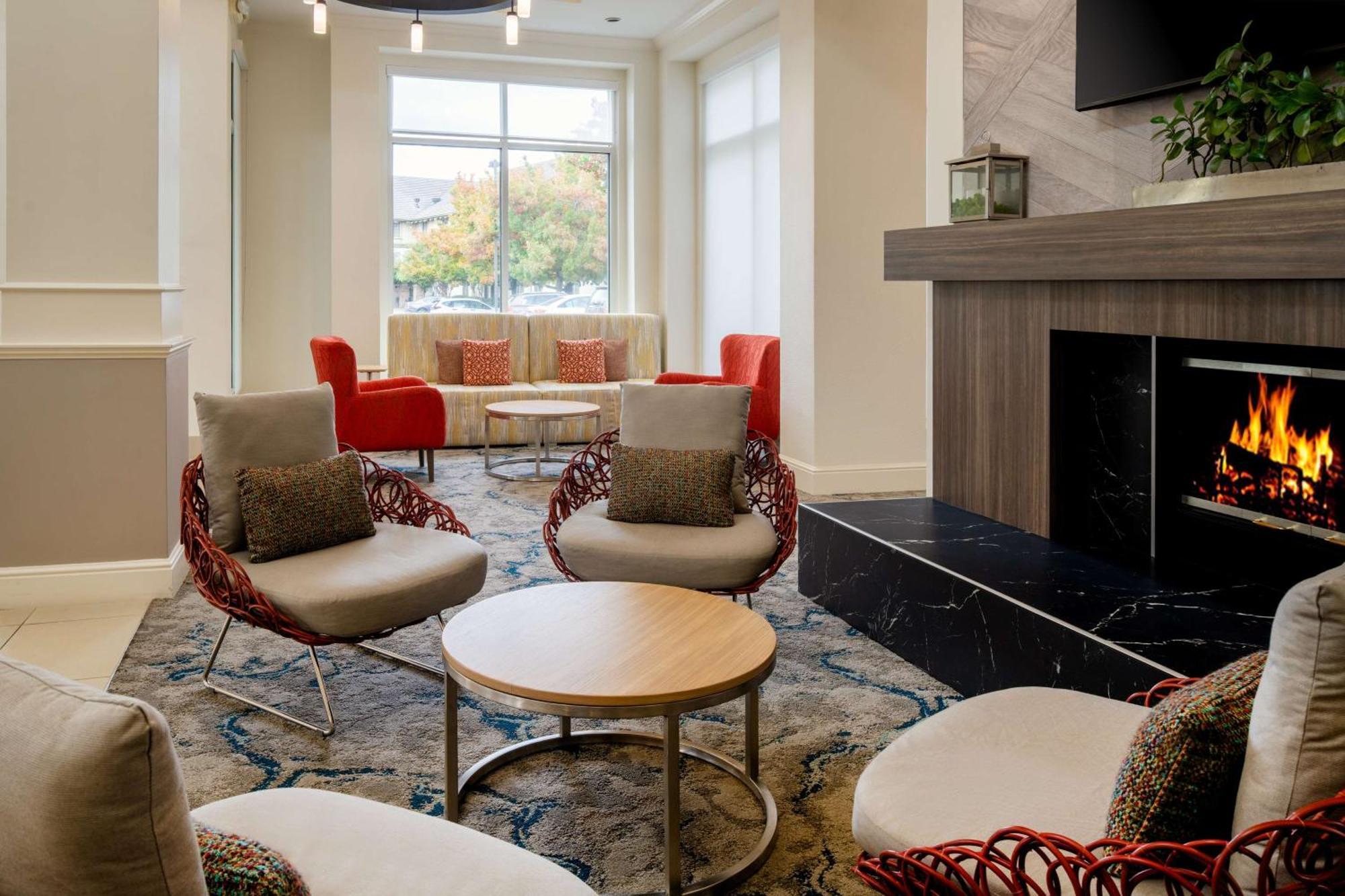 Hilton Garden Inn Roseville Eksteriør billede