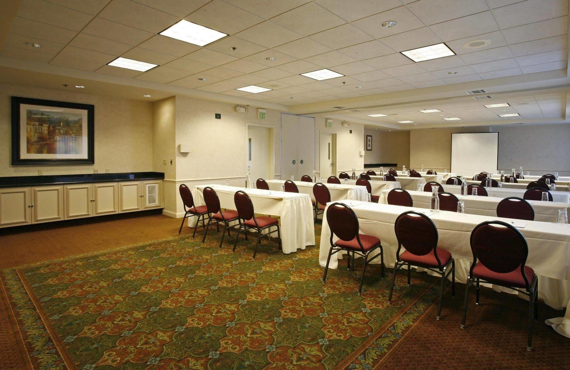 Hilton Garden Inn Roseville Eksteriør billede